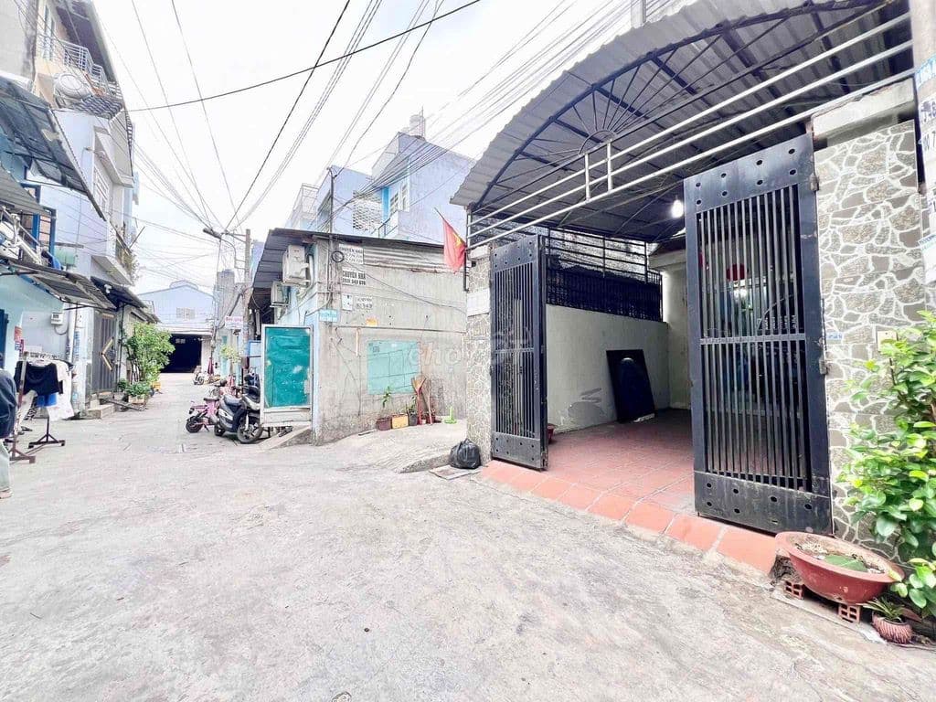 Nhà phố 4m x 25m công nhận đủ 100m2 -3 tầng đường Thới An 22 - Quận 12 - Ảnh 2