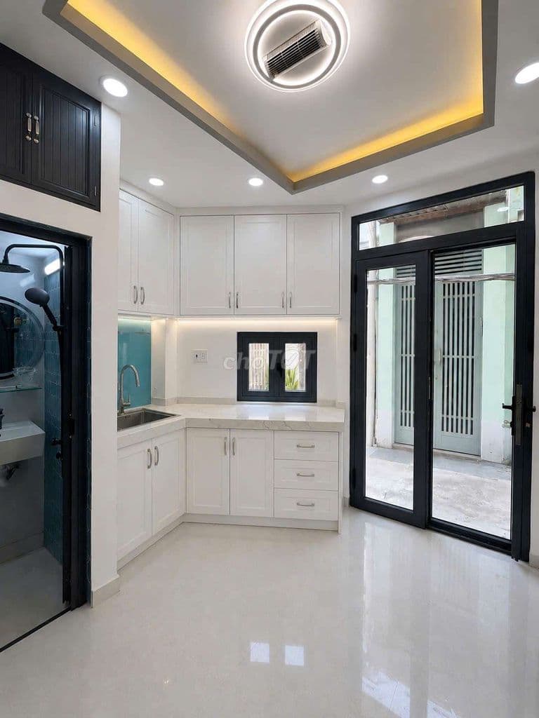 Mua bán nhà quận 4, 3 Tầng, nhà mới 100%, dân cư hiện hữu, hẻm 3m ! - Ảnh 2