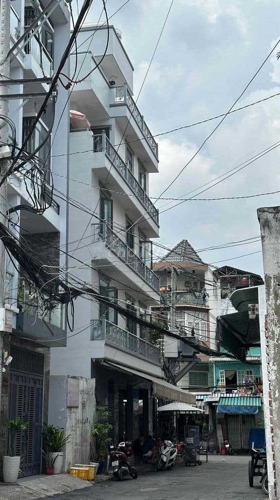 Bán nhà 2 mặt tiền hẻm xe tải vị trí đẹp nhất khu. - Ảnh 3