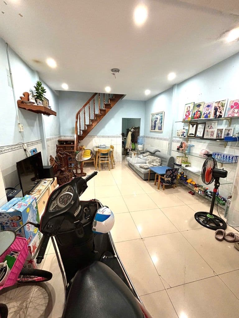 NHÀ CHỢ TÂN HƯƠNG GÒ DẦU TÂN PHÚ - HẺM 6M - 40M - NHỈNH 4 TỶ XÍU XIU - Ảnh 3