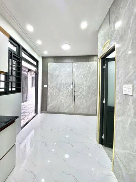 1 tỷ sở hữu nhà đất thổ cư 1 lầu 2PN gần ĐH Nguyễn Tất Thành Q12