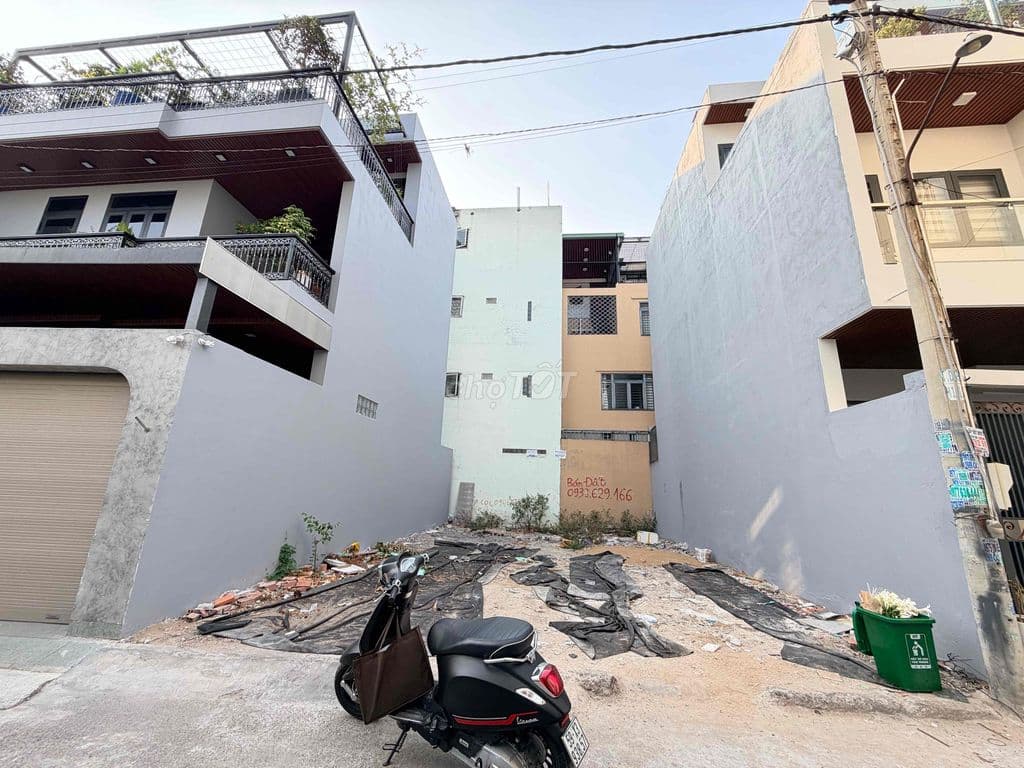 LÔ ĐẤT HXH 92M2 NGANG 7M ĐƯỜNG NHỰA 8M NGAY ĐH CẢNH SÁT CHỈ 8 TỶ CÓ TL