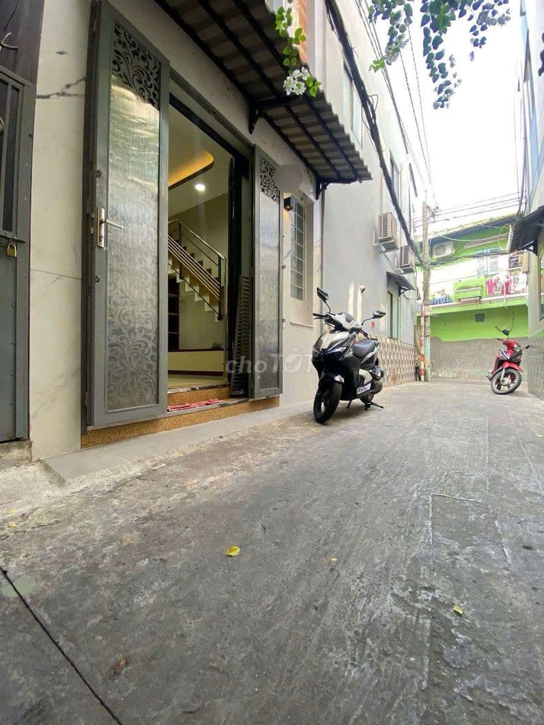 Nhà bán Bình Đông , Q8 , 4 tầng cực đẹp , HXH , SHR , Chỉ 2,99 tỷ