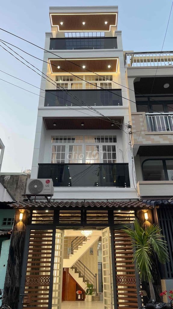 bán nhà mới 100% hẻm xe tải 10m lạc long quân phường 3 quận 11