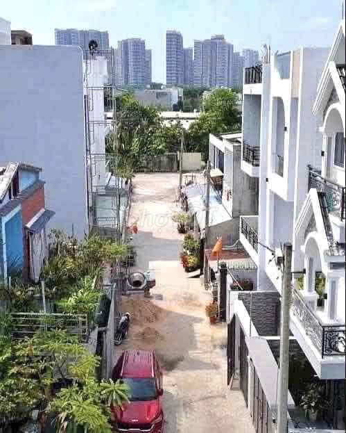 Bán nhà Mới 4 Tầng sát VINHOME GRAND PARK - Quận 9 - Ảnh 2