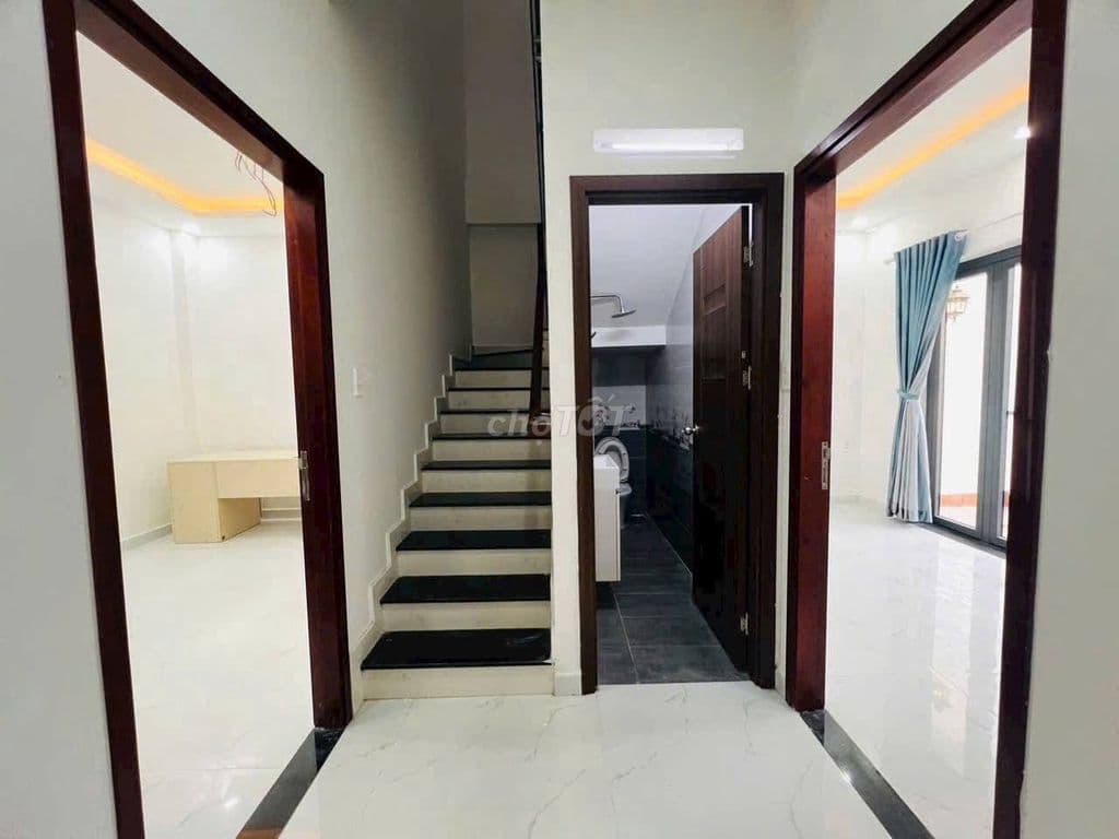 Nhà 3 tầng, hẻm xe hơi, P. Long Trường Quận 9 giá 4,6 tỷ/55m2 - Ảnh 3