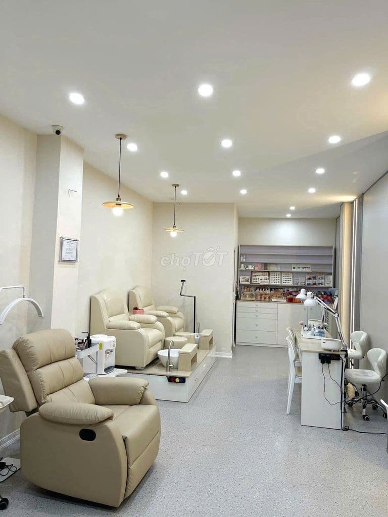 Sang nhượng tiệm nail, mi mặt phố Hàng Chuối, Hai Bà Trưng, HN - Ảnh 2