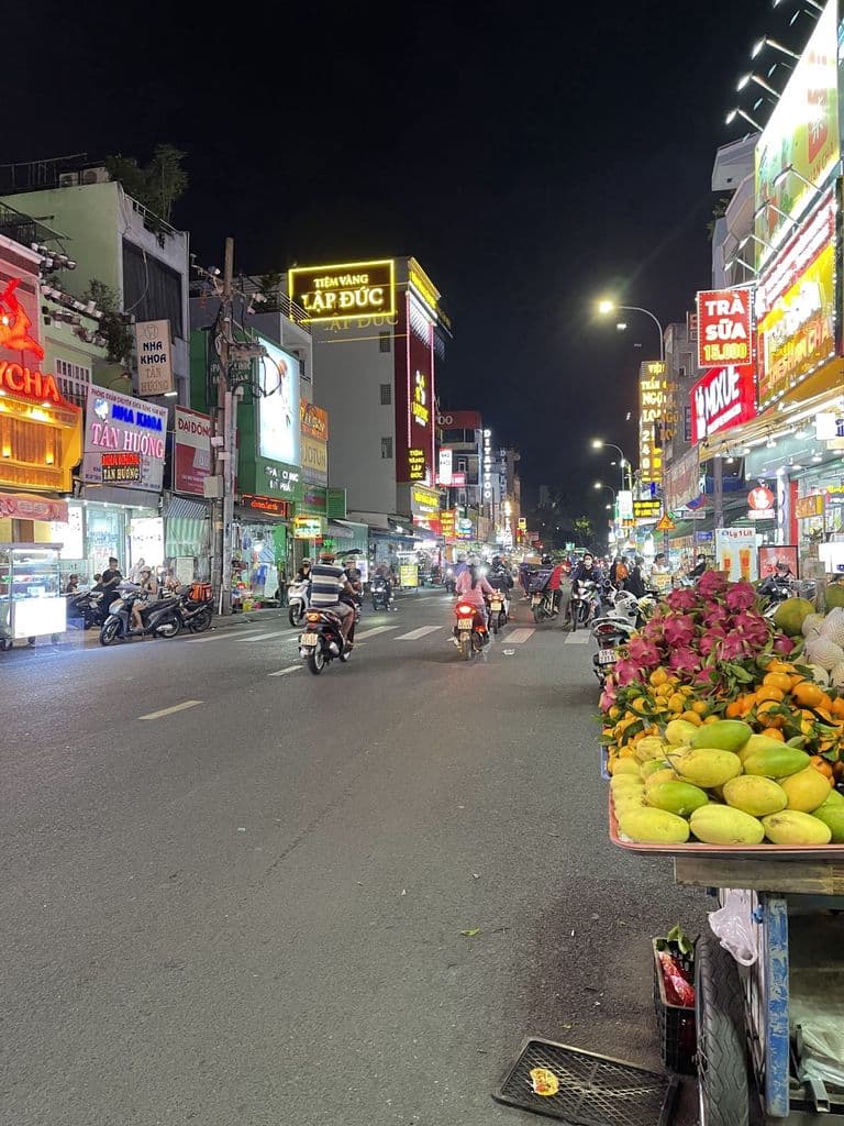 Nhà mặt tiền cấp 4 dt54m2 ngay mép chợ Tân Hương, Q. Tân Phú