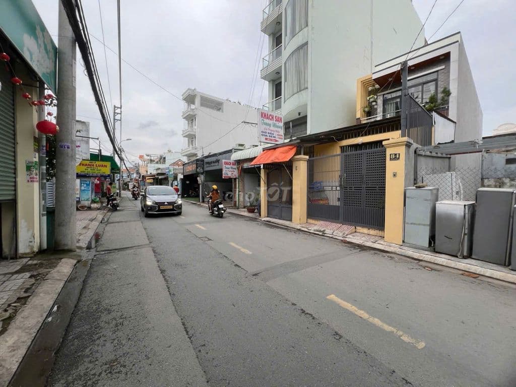 Chủ cần bán 3 lô đất hẻm xe hơi đường 42 tại Q2