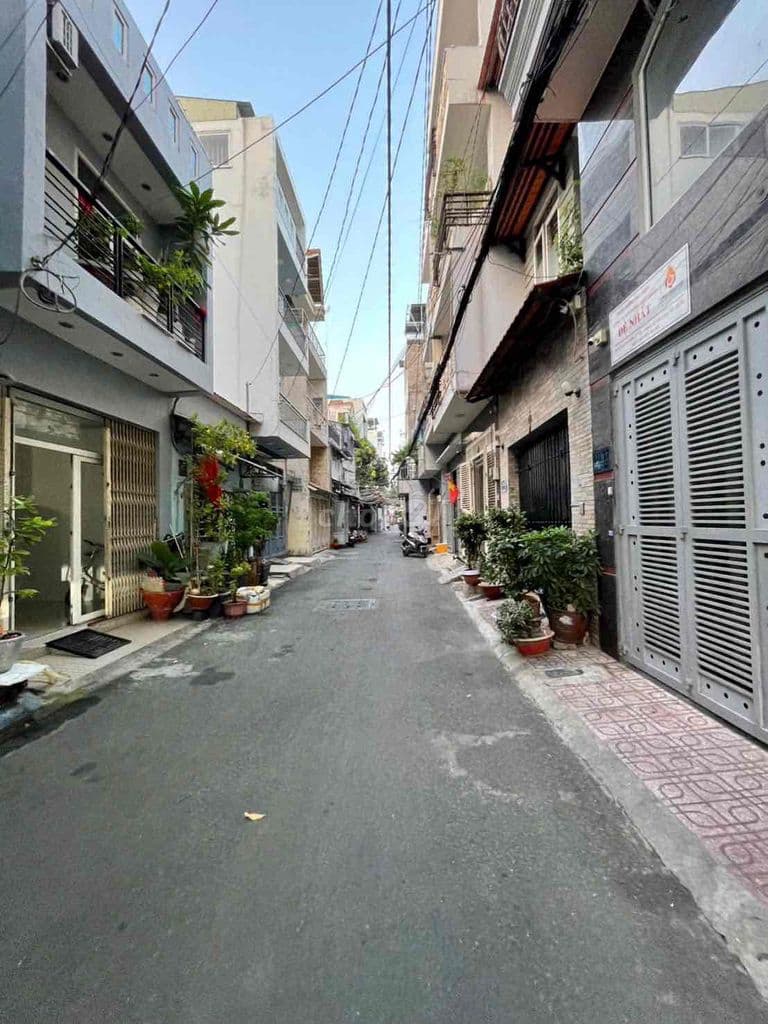 Hẻm thông Đường nhựa Lưu Chí Hiếu 4x19m cấp 4