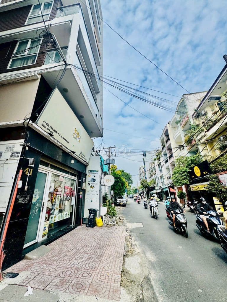 Bán gấp nhà hẻm xe hơi thông thoáng đường Bùi Văn Thêm, sổ hồng, NTCC.