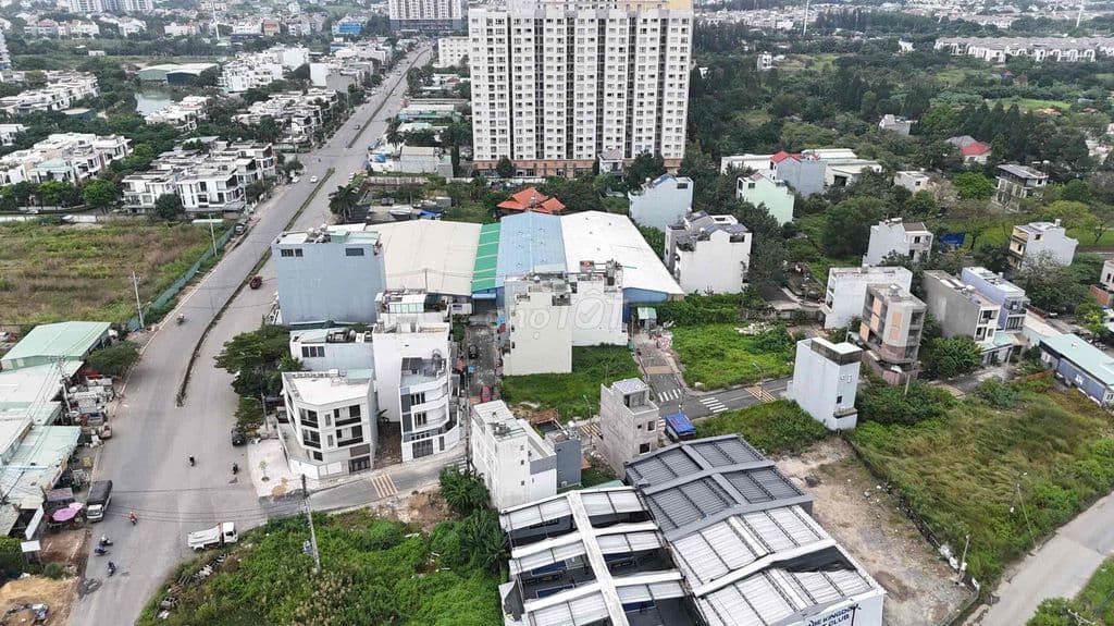 Bán nhà 5 tầng, đường ô tô 9m, sát mặt tiền đường Liên Phường.