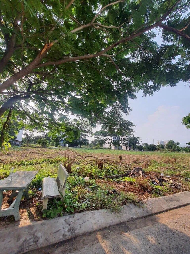 BÁN ĐẤT KHU DÂN CƯ KHANG ĐIỀN- PHONG PHÚ 4. DT: 5 x 20M, GIÁ 5Tỷ450.