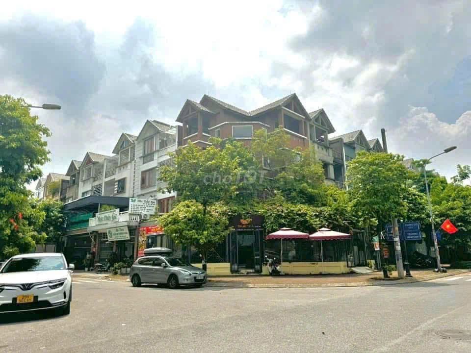 CẦN BÁN NHÀ BIỆT THỰ LIỀN KỀ THẠCH BÀN LONG BIÊN. - Ảnh 2