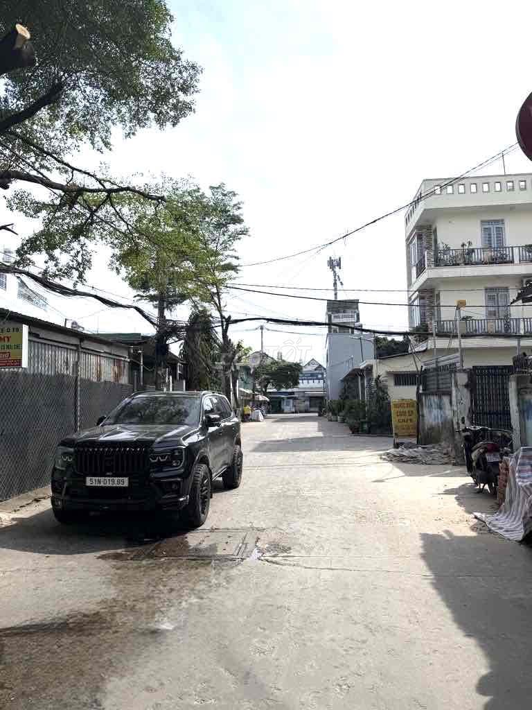 Nhà Cấp 4 có gác hẻm 1/ Đường HUỲNH THỊ HAI, Diện tích 98m2, hẻm 10m.