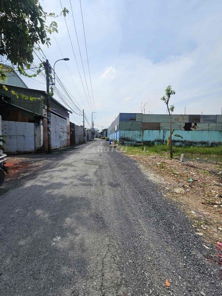 ĐẤT MT Xuân Thới Thượng 20- 551m - 100m TC- SHR -300m ra Phan Văn Hớn