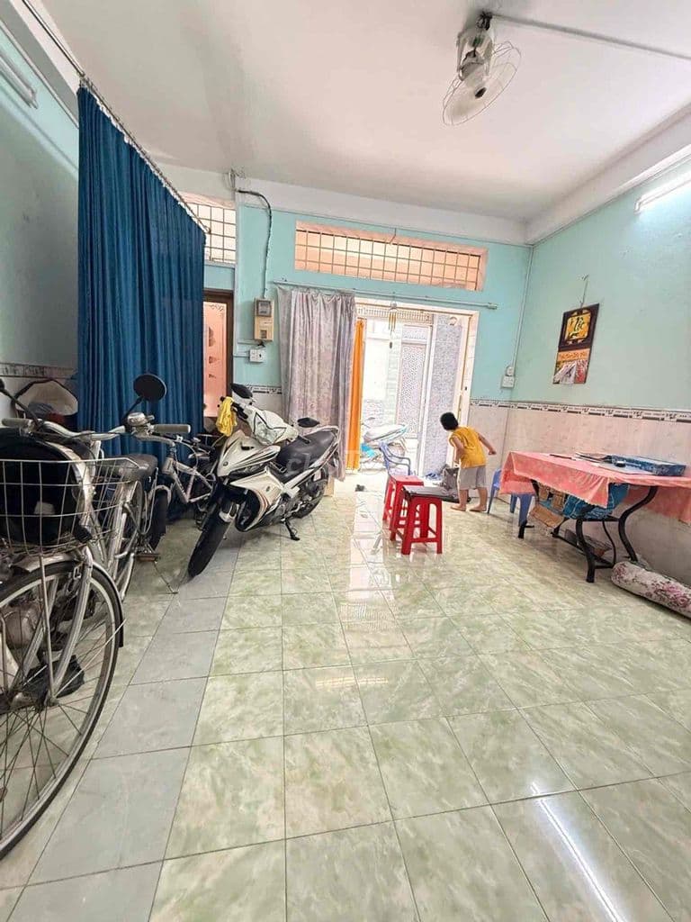 Ô TÔ TẢI THÔNG, TRƯỜNG CHINH BÀU CÁT, 4.5X11M, 3 TẦNG ,6.X TỶ - Ảnh 3