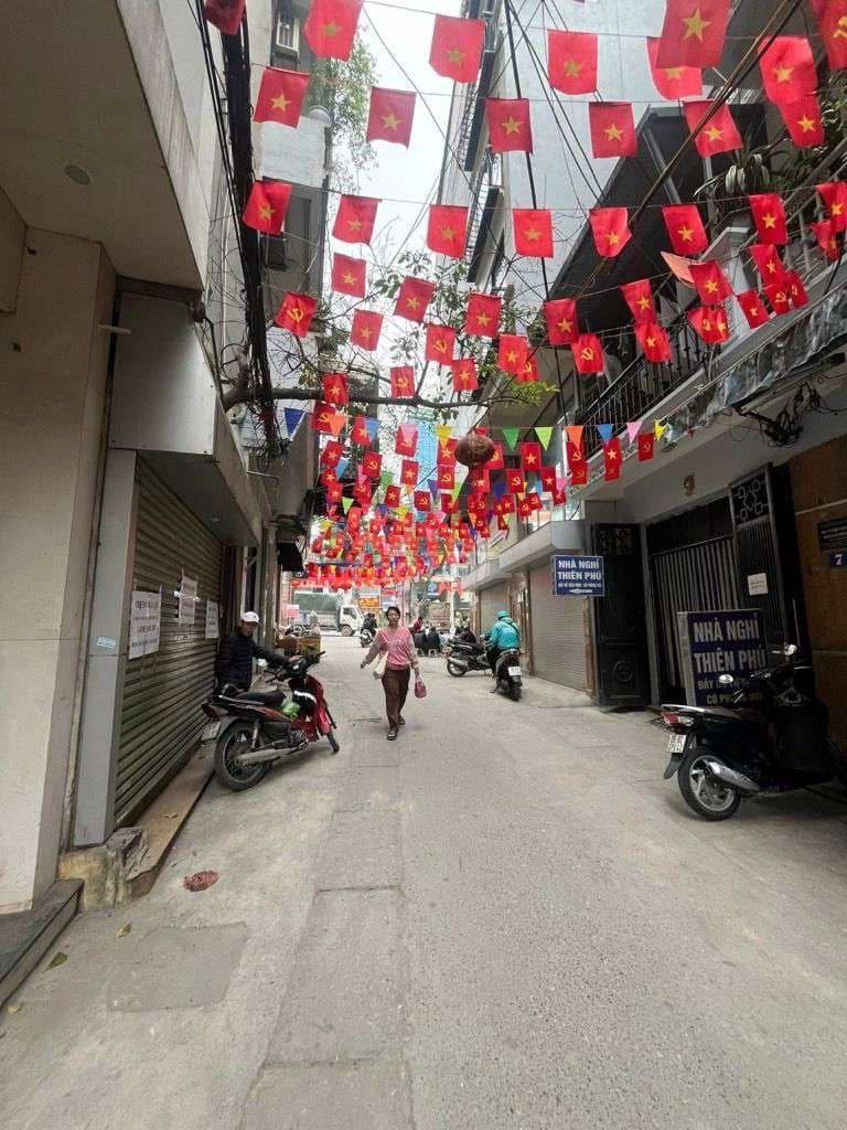 💥 Chỉ hơn 8 tỷ bán nhà Kim Mã, 16m ra phố- ôtô qua cổng-sổ vuông đẹp