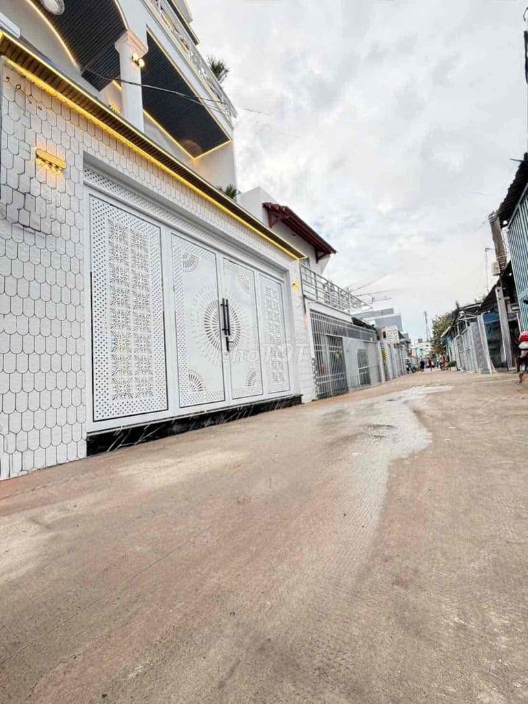 BÁN NHÀ MỚI FULL NỘI THẤT- HẺM XE HƠI 1716 HUỲNH TẤN PHÁT-NHÀ BÈ - Ảnh 3