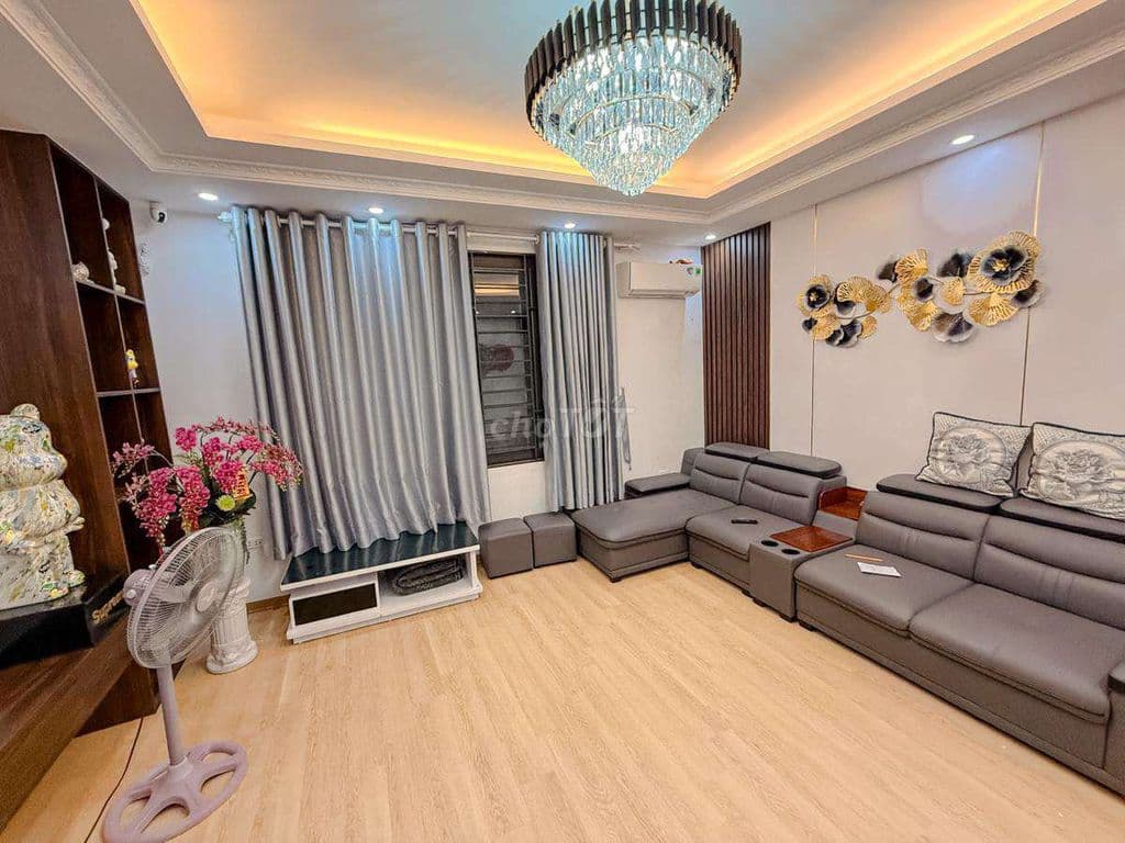 Xuân Thủy, ngõ nông, 3 gác tránh xe máy, mới đẹp, full đồ, ở luôn - Ảnh 3