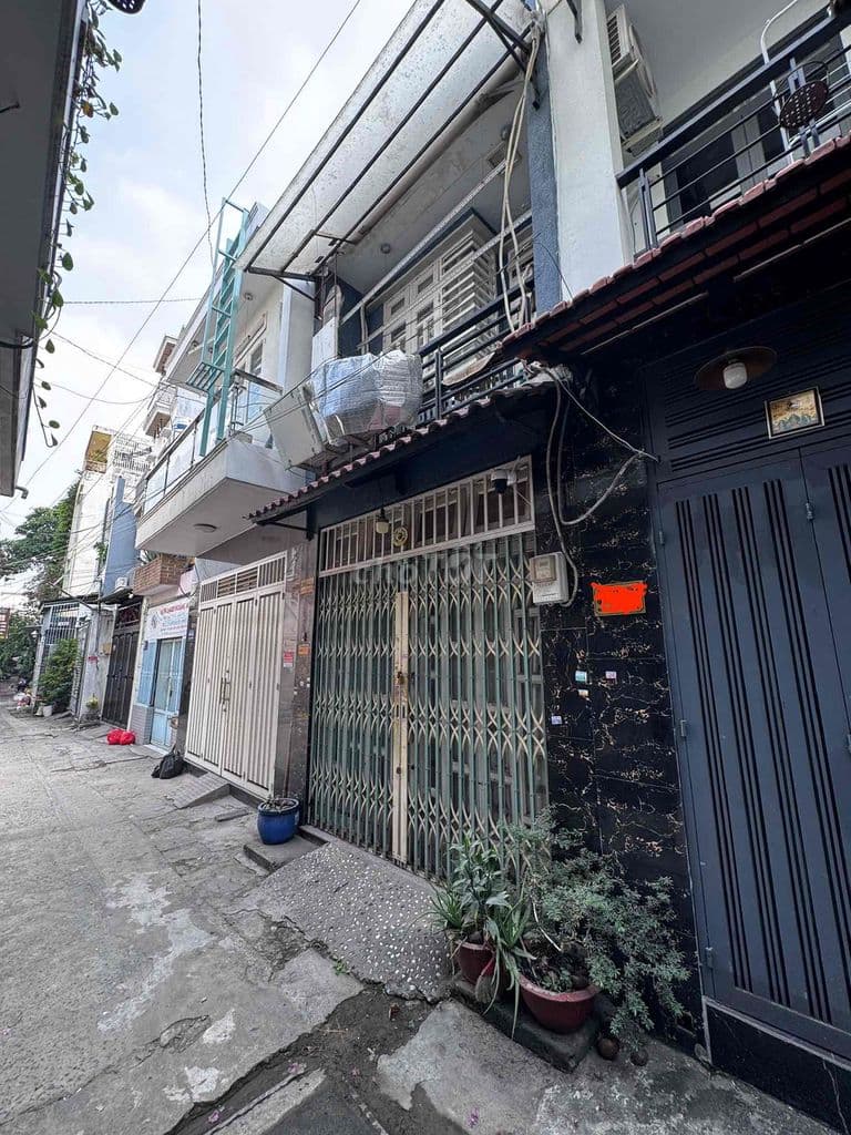 nhà 3,2mx10,5m, hẻm 4m ôtô, 2 tầng, 2PN, 2wc, gần cv làng Hoa - Ảnh 2