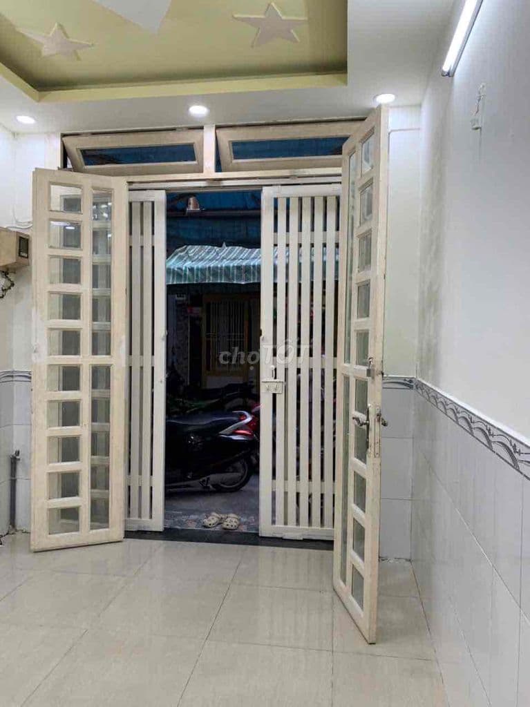 Tôi chính chủ cần bán nhà hẻm 4m Khu Vĩnh Khánh 21,5m2