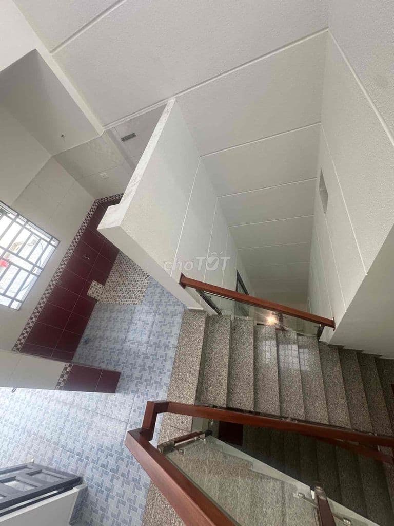 BÁN GẤP - NHÀ ĐẸP - 5 TẦNG - 4PN- XE HƠI VÀO NHÀ - NGUYỄN ẢNH THỦ - Ảnh 3