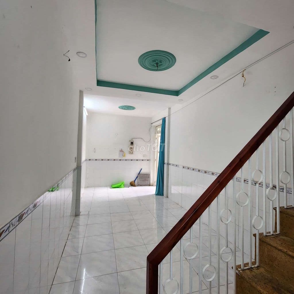 Bán gấp nhà 30m2 Nguyễn Văn Khối