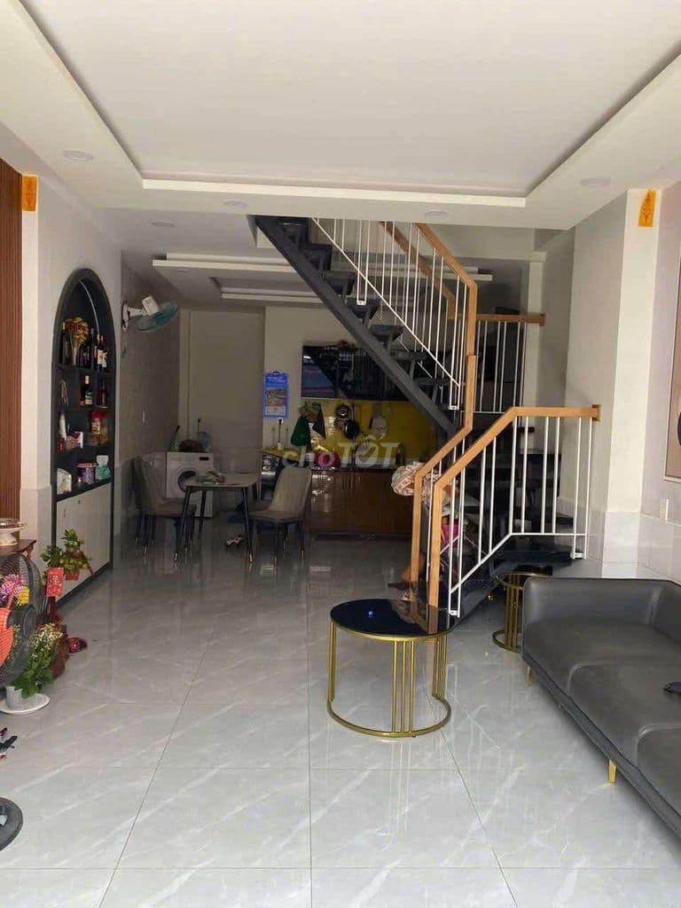 Siêu phẩm 4m x 10m trệt ,1 lầu hẻm 7m quá đẹp - Ảnh 2