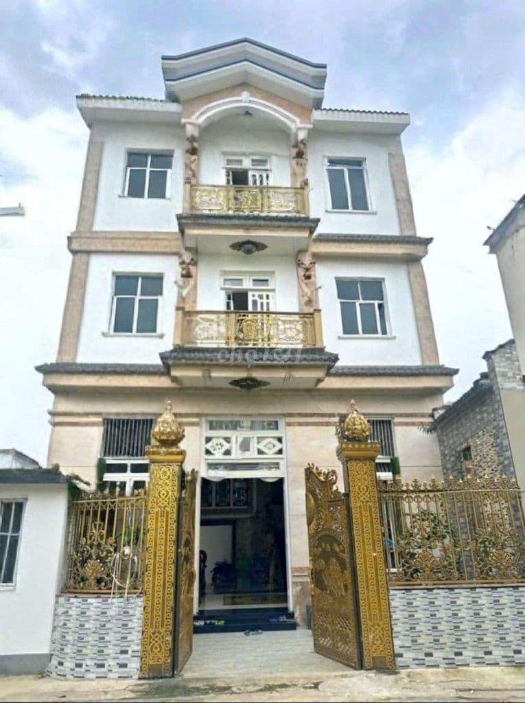 MẶT TIỀN BIỆT THỰ MI NI - KHU VIP - GIÁP TÂN PHÚ -NGAY CÔNG VIÊN