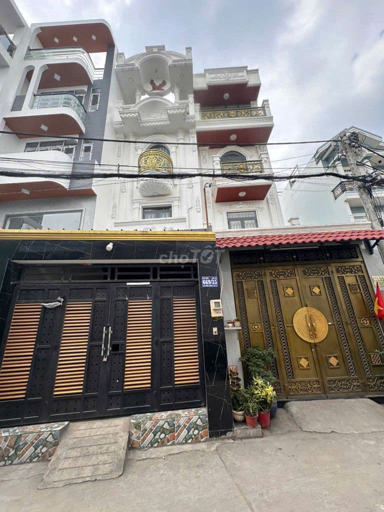 Bán nhà mới hẻm ô tô, An Dương Vương, 4 x 17m, 4.5 tấm, 7.8 tỷ.