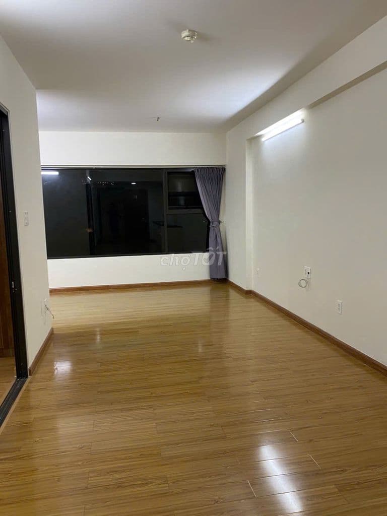 Chính chủ cần bán gấp căn hộ Flora KIKYO, 55m2 1+1PN NTCB, đã có sổ