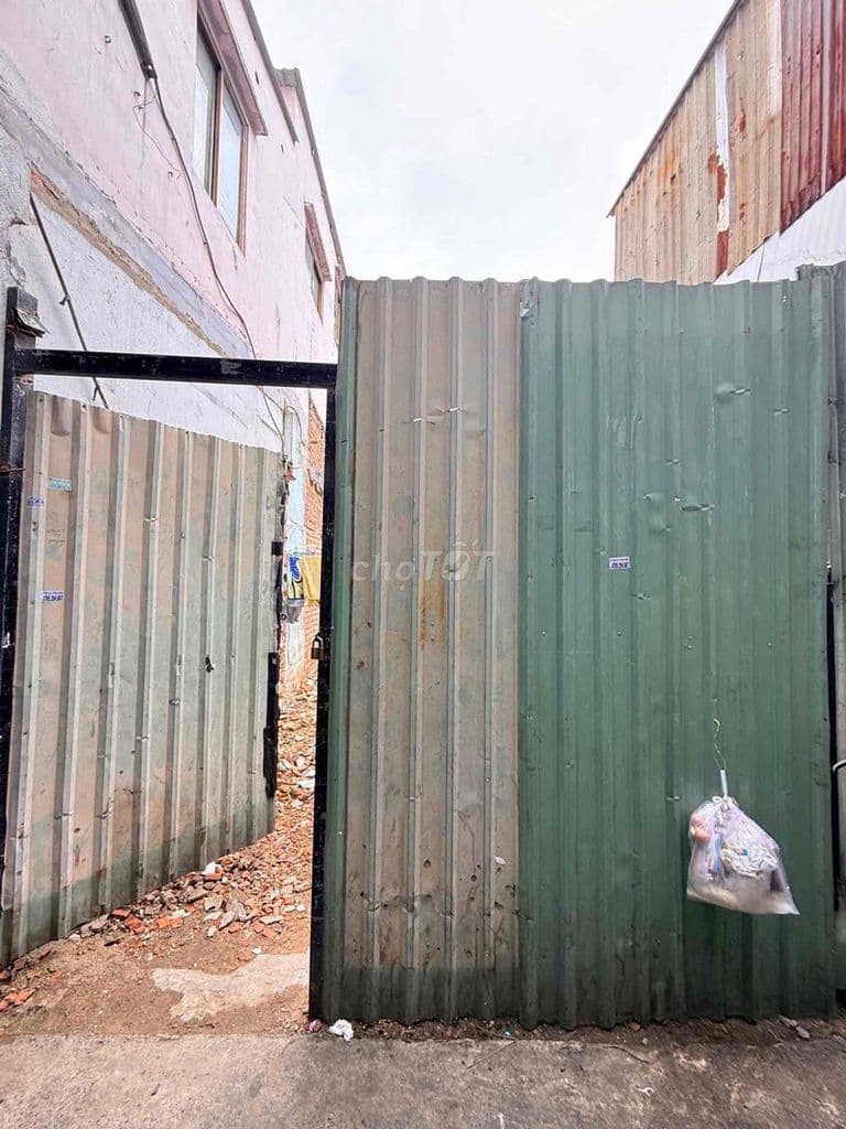BÁN LÔ ĐẤT - DƯƠNG BÁ TRẠC Q8. DT: 88m2 - Ngan 4m - Nở hậu 5m.