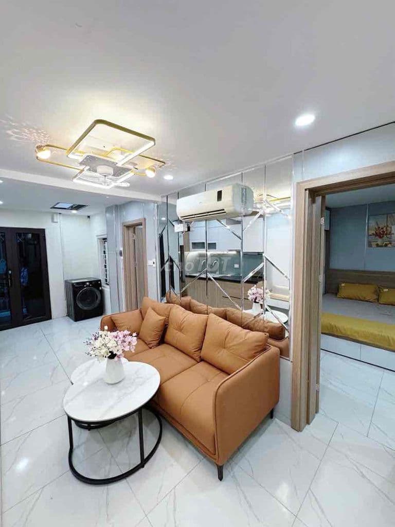 Tập thể Nguyễn Công Trứ, 2 thoáng,sân gửi xe, full nội thất