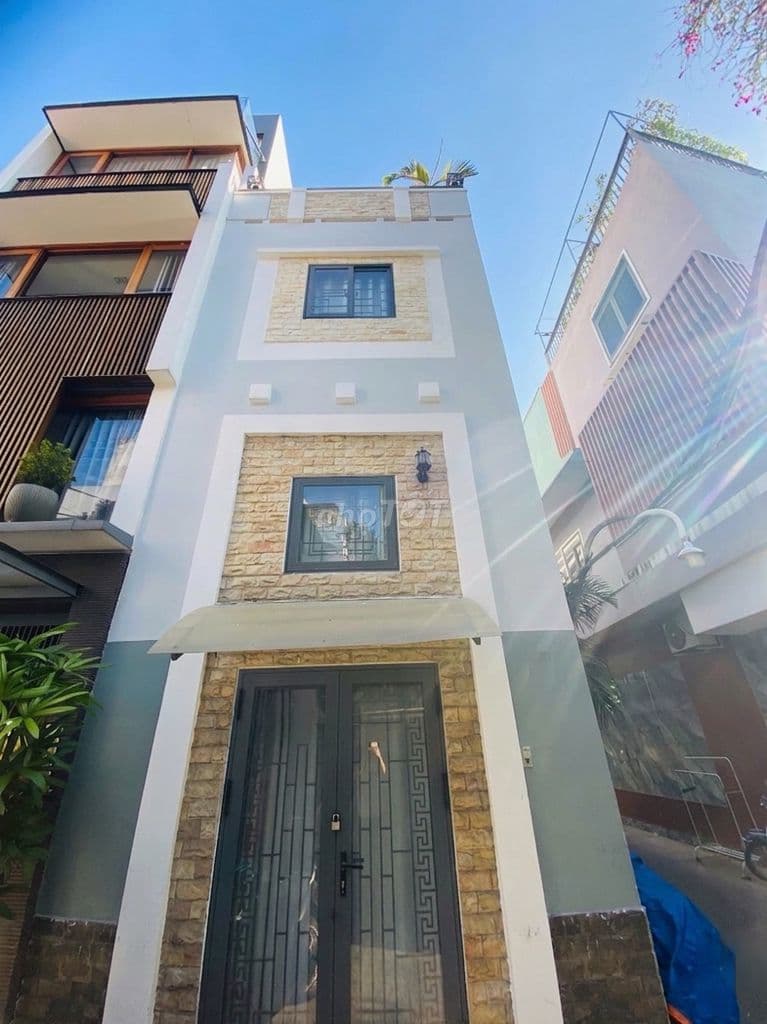 NHÀ HXH GÓC 2 MT TRẦN PHÚ Q5 - KHU DÂN TRÍ - CHỈ NHỈNH 4TỶ - Ảnh 2