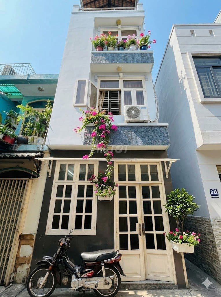 BÁN NHÀ CĂN GÓC 2 MẶT HẺM ĐƯỜNG BÀ HẠT QUẬN 10🔸4 TẦNG🔸HƠN 100M2 SD