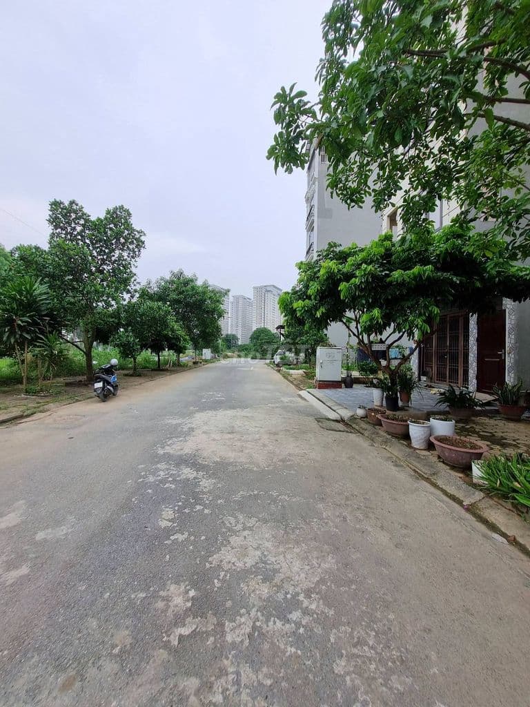 Lô đất 50m2 phân lô, ô tô tránh, vỉa hè Ngã Tư Lê Trọng Tấn Tố Hữu