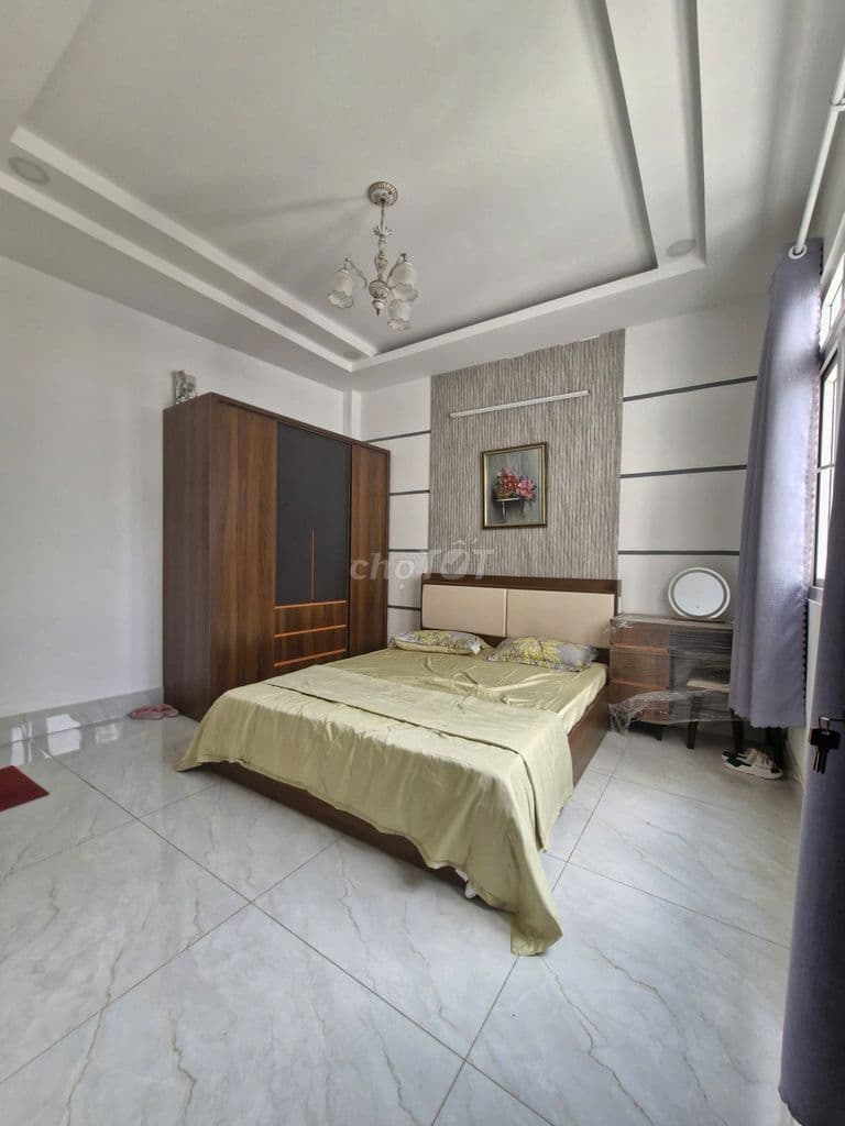 Bán nhà riêng 1 sẹt đường quang trung p8 GV, dt 41m, 3 lầu, 5PN, 7WC