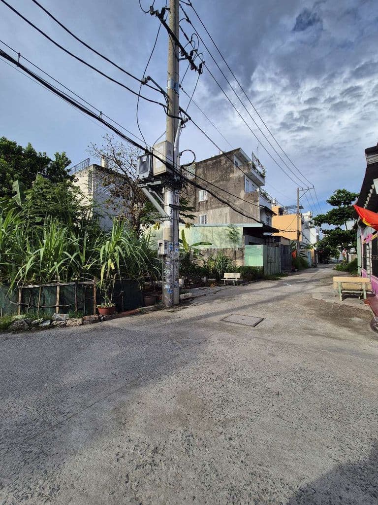 Bán Đất Góc 2 Mặt Tiền, Ngang 8x13 đường betong 8m