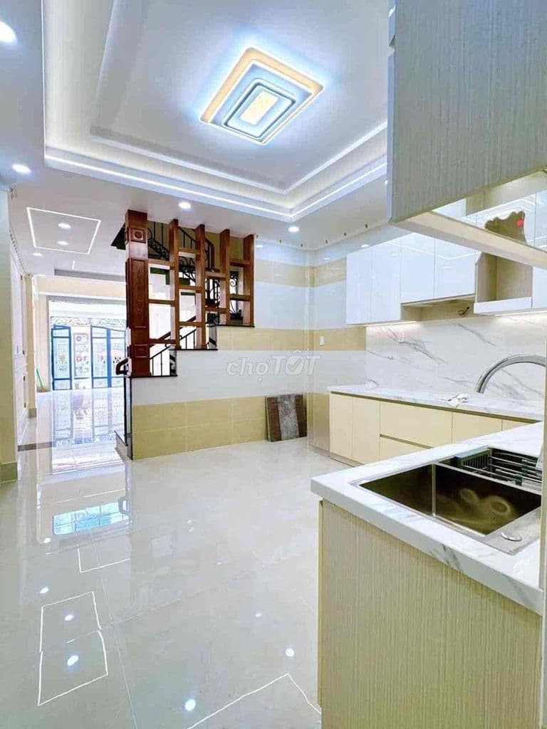 NHÀ MẶT TIỀN 5 TẦNG Ngay CHỢ HỐ TRỌNG QUÝ - Ảnh 3