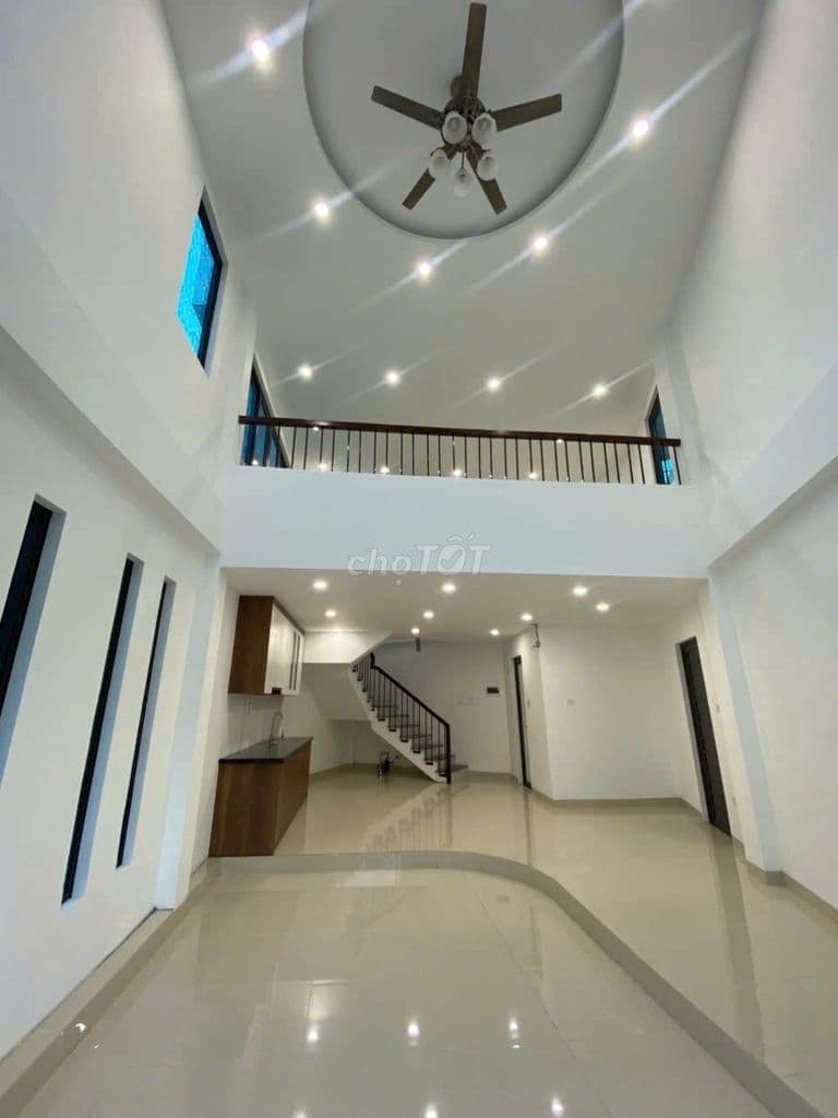 🎯🎯Căn 4 tầng Kính Coong 52m2 Ba Chữ, Vân Nội – Ô Tô đỗ – Tặng Nội Thất