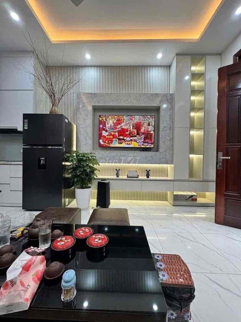 Giá tốt 💥Nhà phố Bằng Liệt 33m² – 5 tầng – Ngõ nông – Nhà đẹp ở ngay