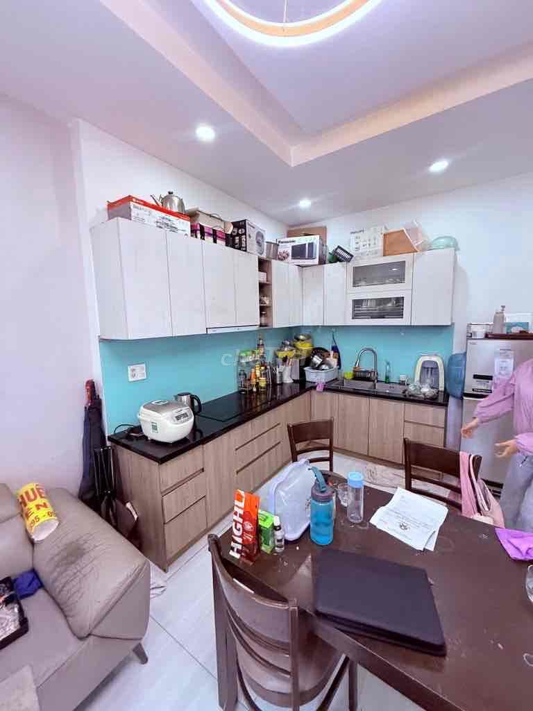 Nhà MT Nguyễn Sơn 42m2 5 tầng chỉ 9.9 Tỷ TL - Ảnh 3