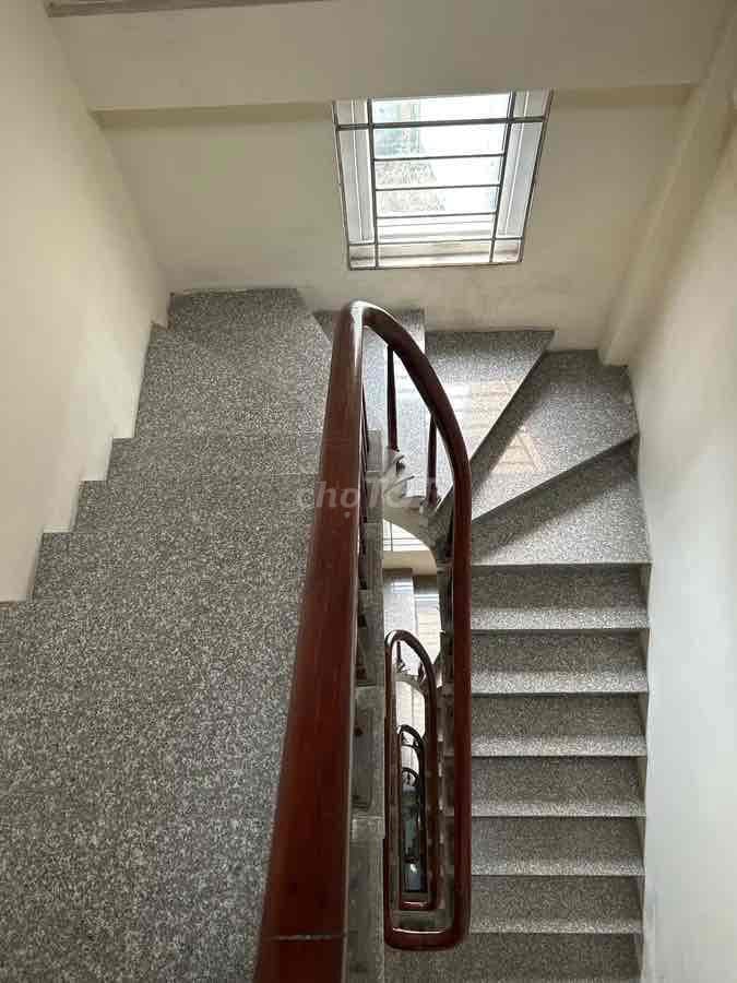 CẦU GIẤY 45m x 5 Tầng Hơn 8 Tỷ,Ngõ Nông Gần Phố, Dân Xây Chắc Chắn - Ảnh 3