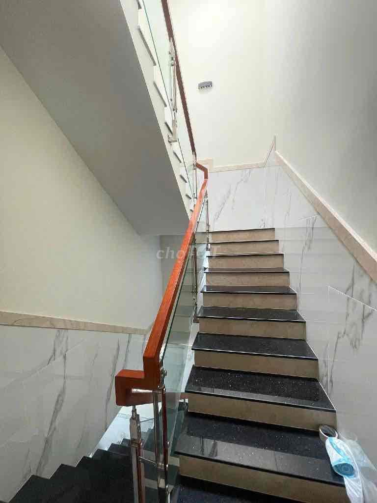 🏡 NHÀ ĐẸP PHAN VĂN HỚN – 3 TẦNG – HẺM XE HƠI 📍 Vị trí: Phan Văn Hớn, - Ảnh 3