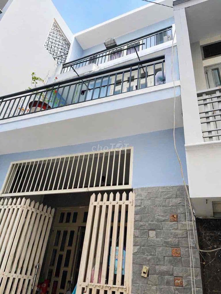 🆘Bán nhà hẻm XE HƠI Phường 12-Dt 4,5x14m-Đúc 3 Tầng-4 Phòng Ngủ-3WC