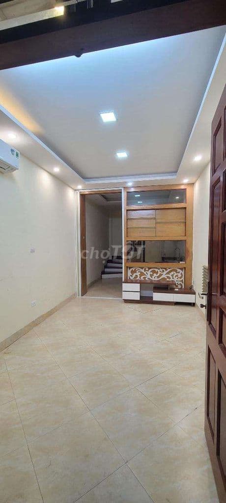 Gần phố Lê Thanh Nghị, 38m 4 tầng, ngõ rộng thông, dân xây SĐCC, > 7ty