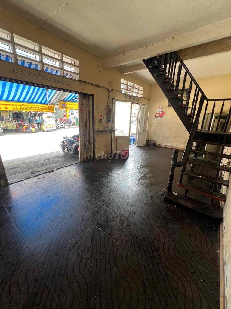 MẶT TIỀN 3 TẦNG NGANG 8M KHU CHỢ HOÀ BÌNH Q5. CHỈ 320TR/M2 - Ảnh 3