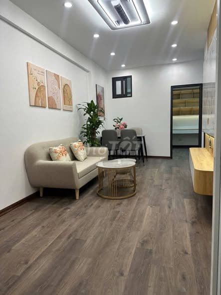 Bán tập thể Tôn Đức Thắng, 60m2, 2 ngủ, full nội thất, ô tô đỗ cầu tha