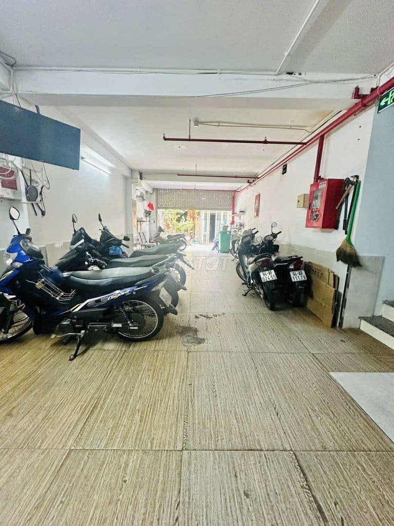 nhà Q10 ở và cho thuê 100 triệu/ tháng